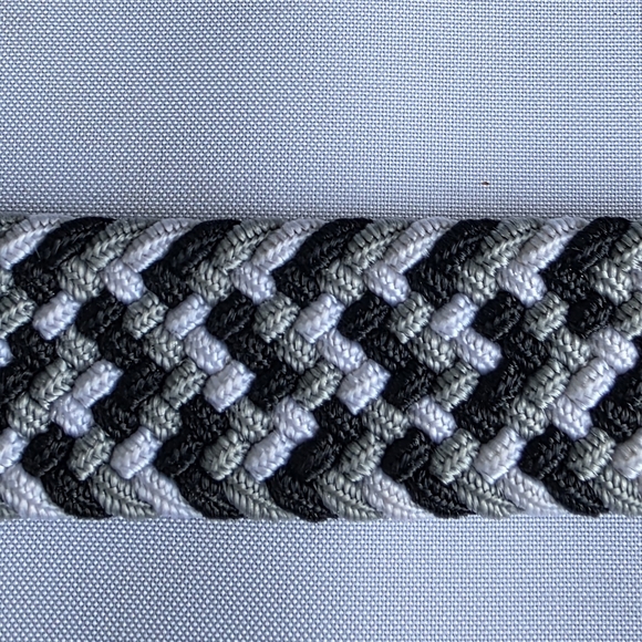 Stylish Black and Gray Woven Belt With 100% Leather Details Unisex 42" X 1.5" - Picture 10 of 11